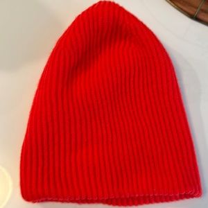 Gap bright red winter hat